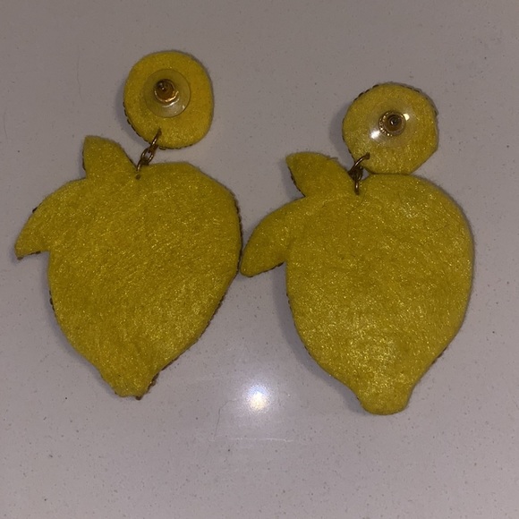 Lemon Earrings 🍋 - Picture 4 of 4